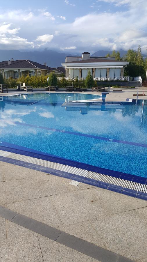 Karven Four Seasons Hotel Chon-Sary-Oy Luaran gambar